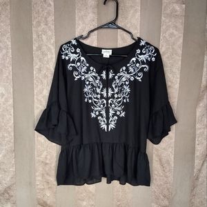 👚 Ariat Women's Top Flowy Embroidered Retro